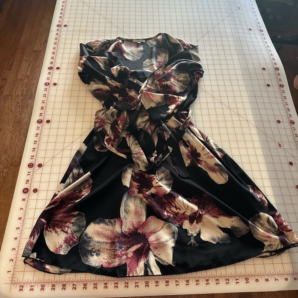 Charlotte Russe size small floral black cream purple summer dress - Picture 5 of 13